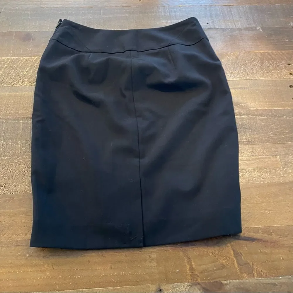 Banana Republic‎ Factory Casual Skirt - Picture 2 of 8